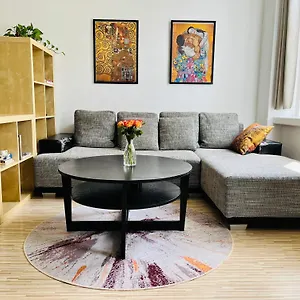 Lovely Nest! Just Beside Schoenbrunn Palace And Zoo! , Vienna Austria